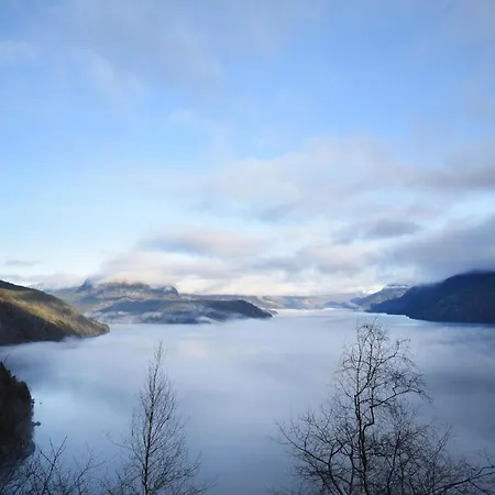 Beautiful In W/ Wifi And 5 Bedrooms 펜션 Saudasjøen