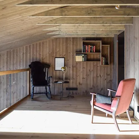 Beautiful In W/ Wifi And 5 Bedrooms 펜션 Saudasjøen